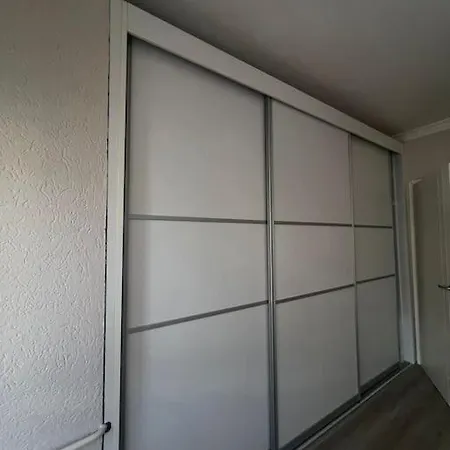 דירה Central Apartment *