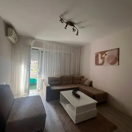 Central Apartment *