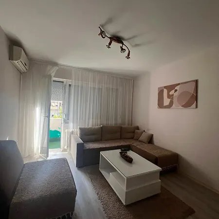 דירה Central Apartment סקופיה
